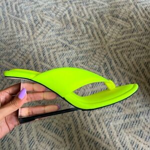 Good American Cinder-F*cking-Rella Thong Wedge Sandal - size 11 - lime green